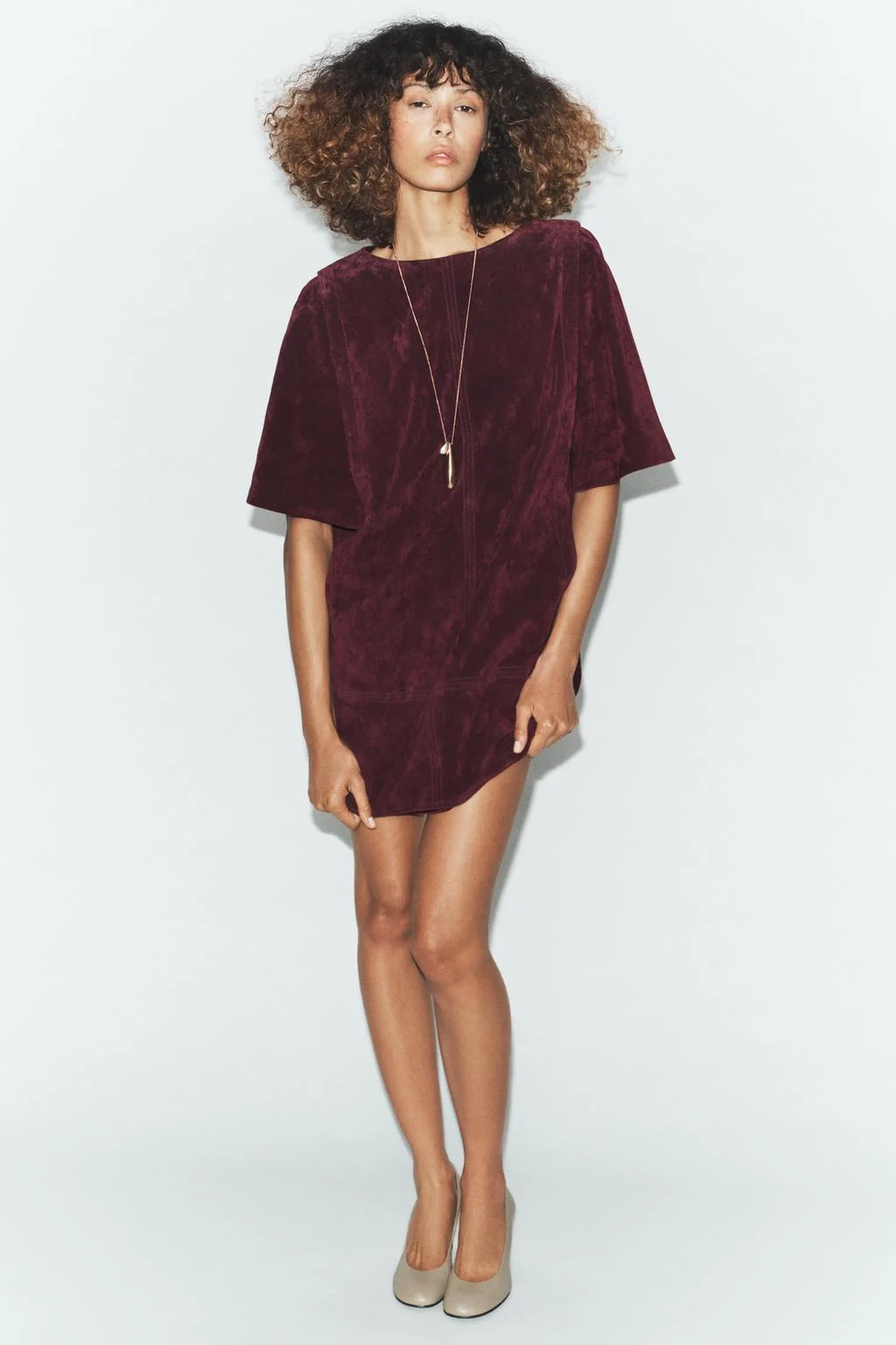 Короткое платье из 100% замши