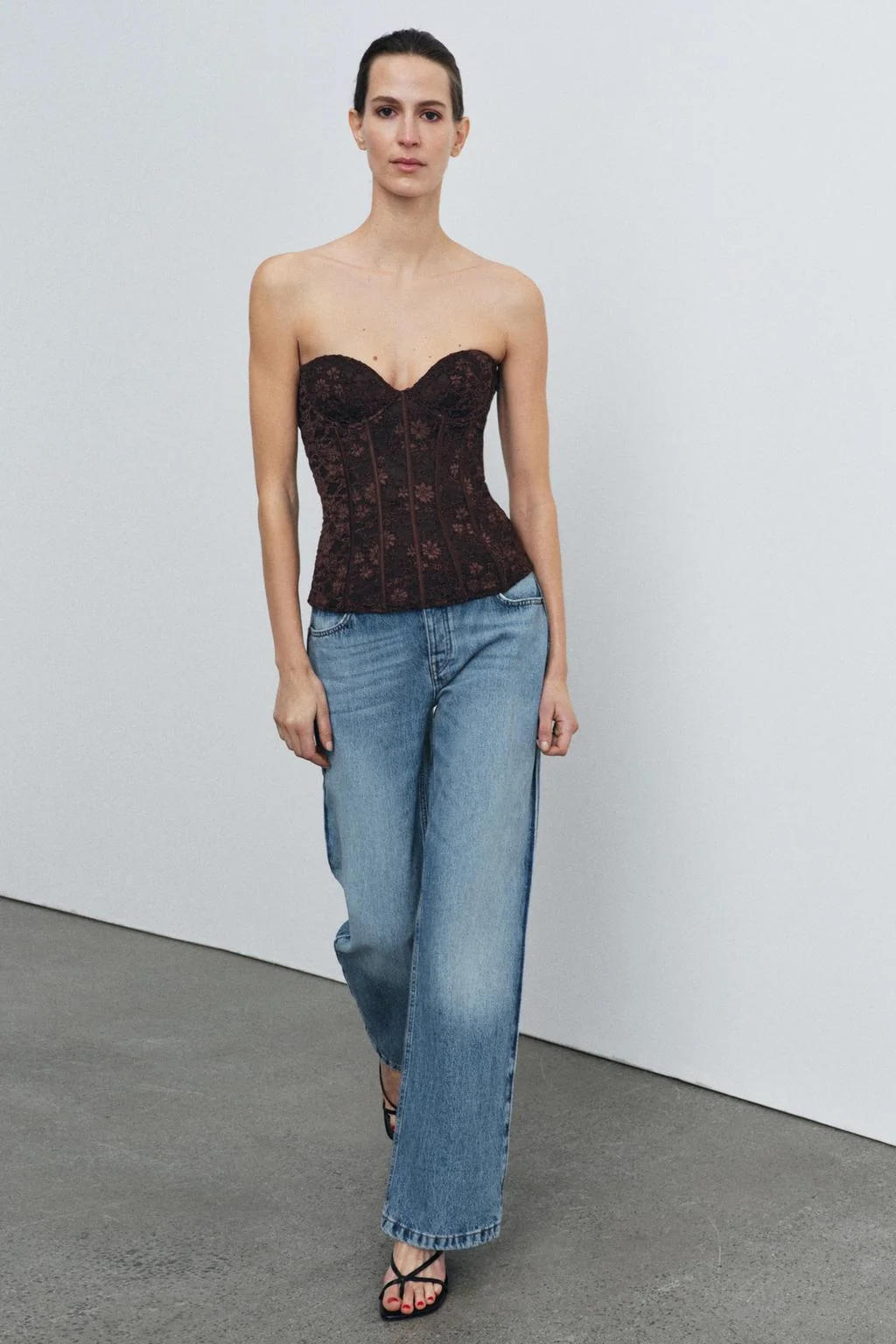 Кружевной корсет