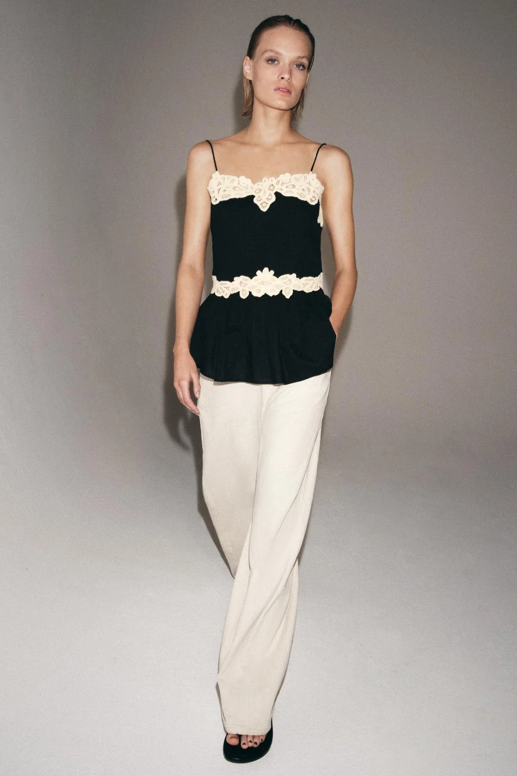 Топ с контрастным кружевом ZW COLLECTION