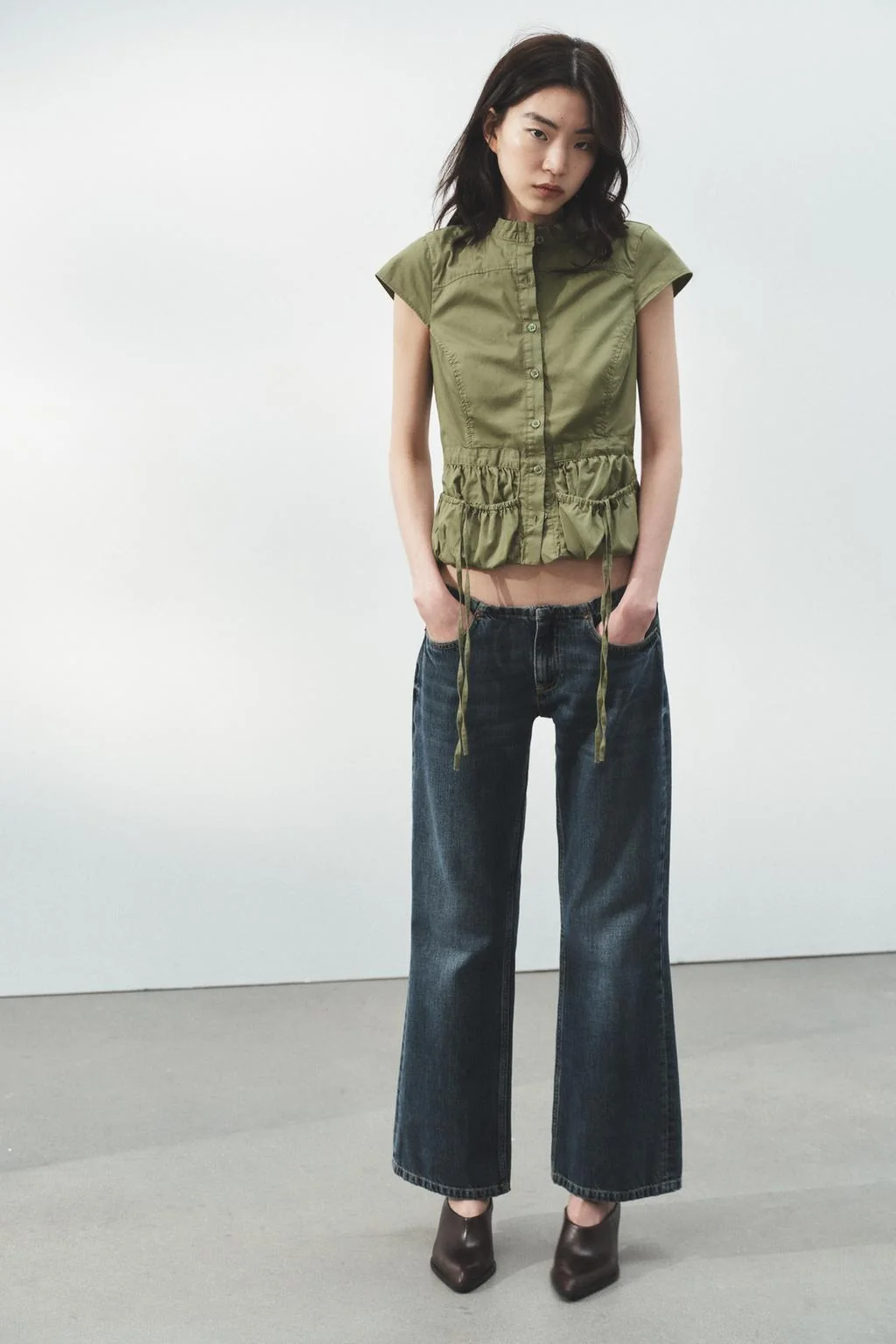 Топ из габардина с карманами