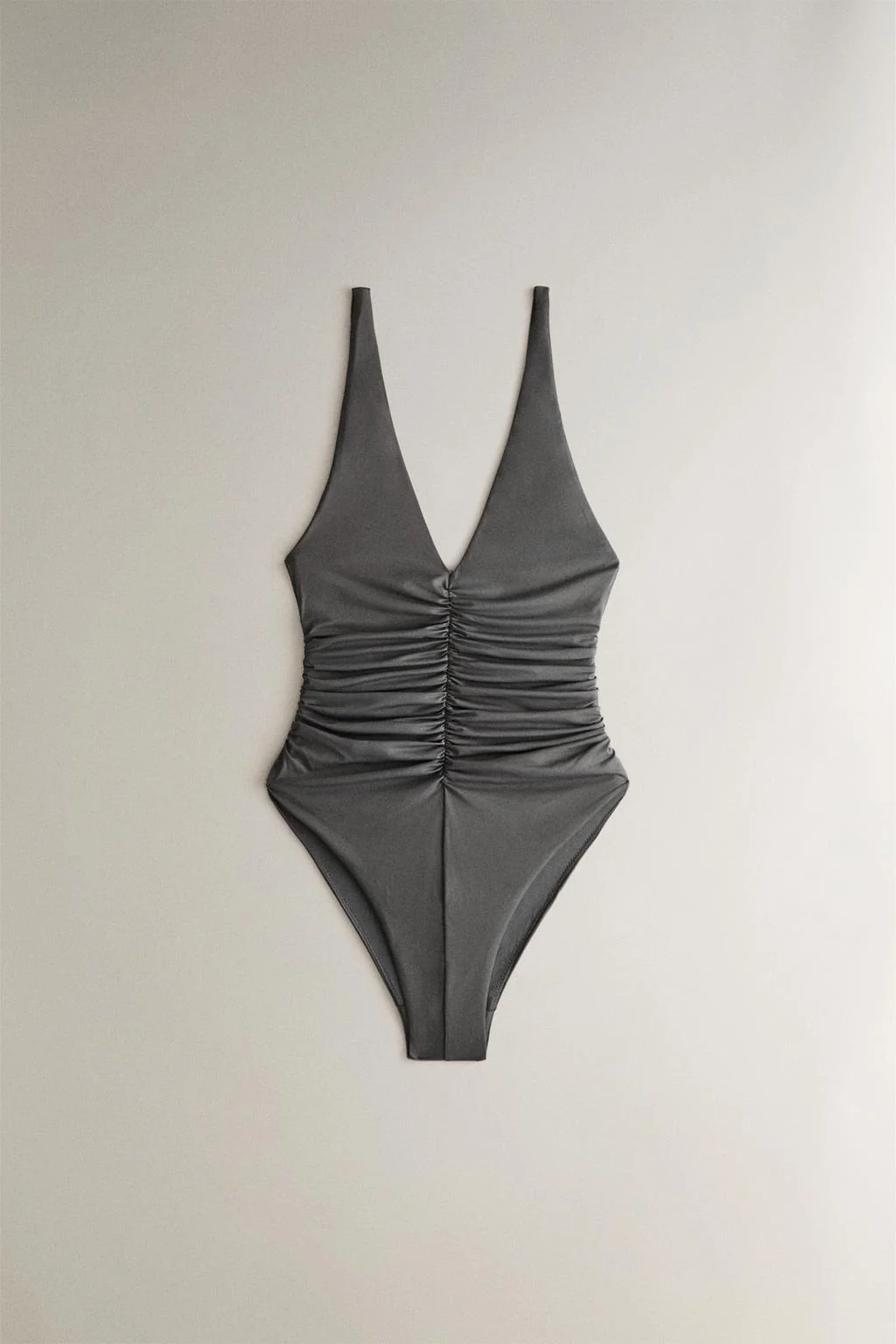 Пляжный купальник с сборками