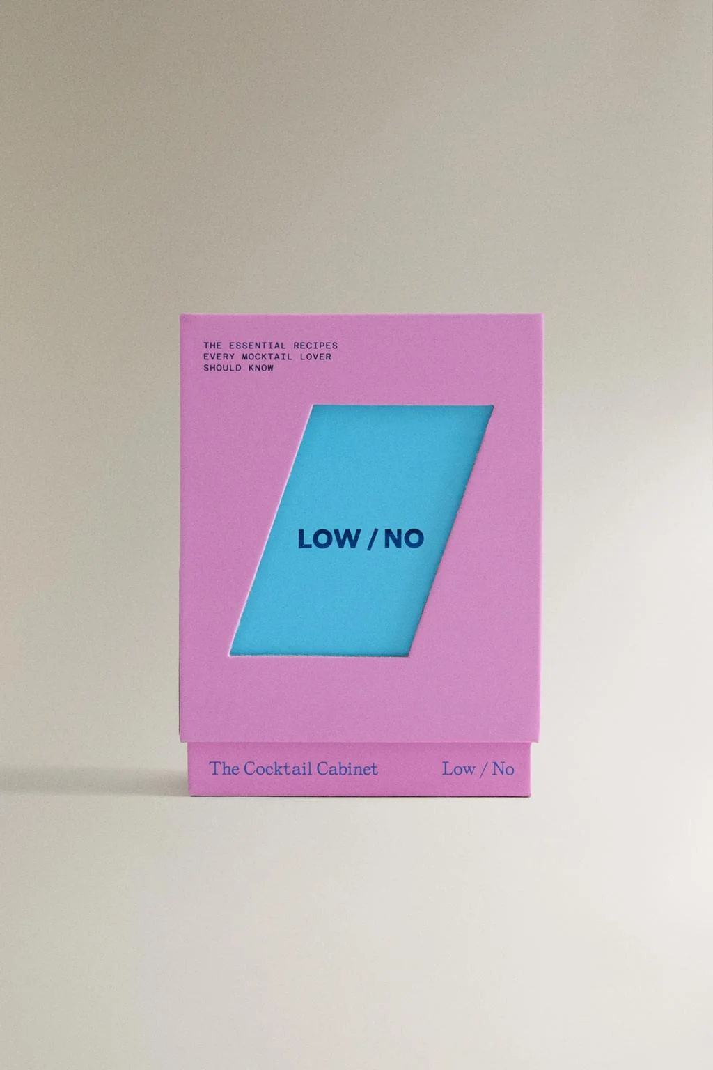 Коктейльный шкафчик книга LOW / NO (английский)