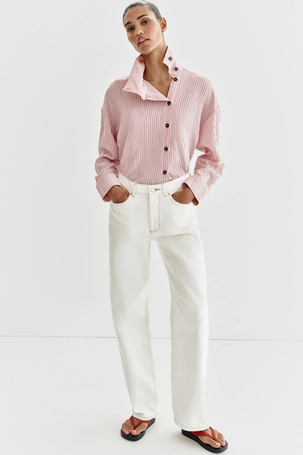 Рубашка с высоким воротом в полоску