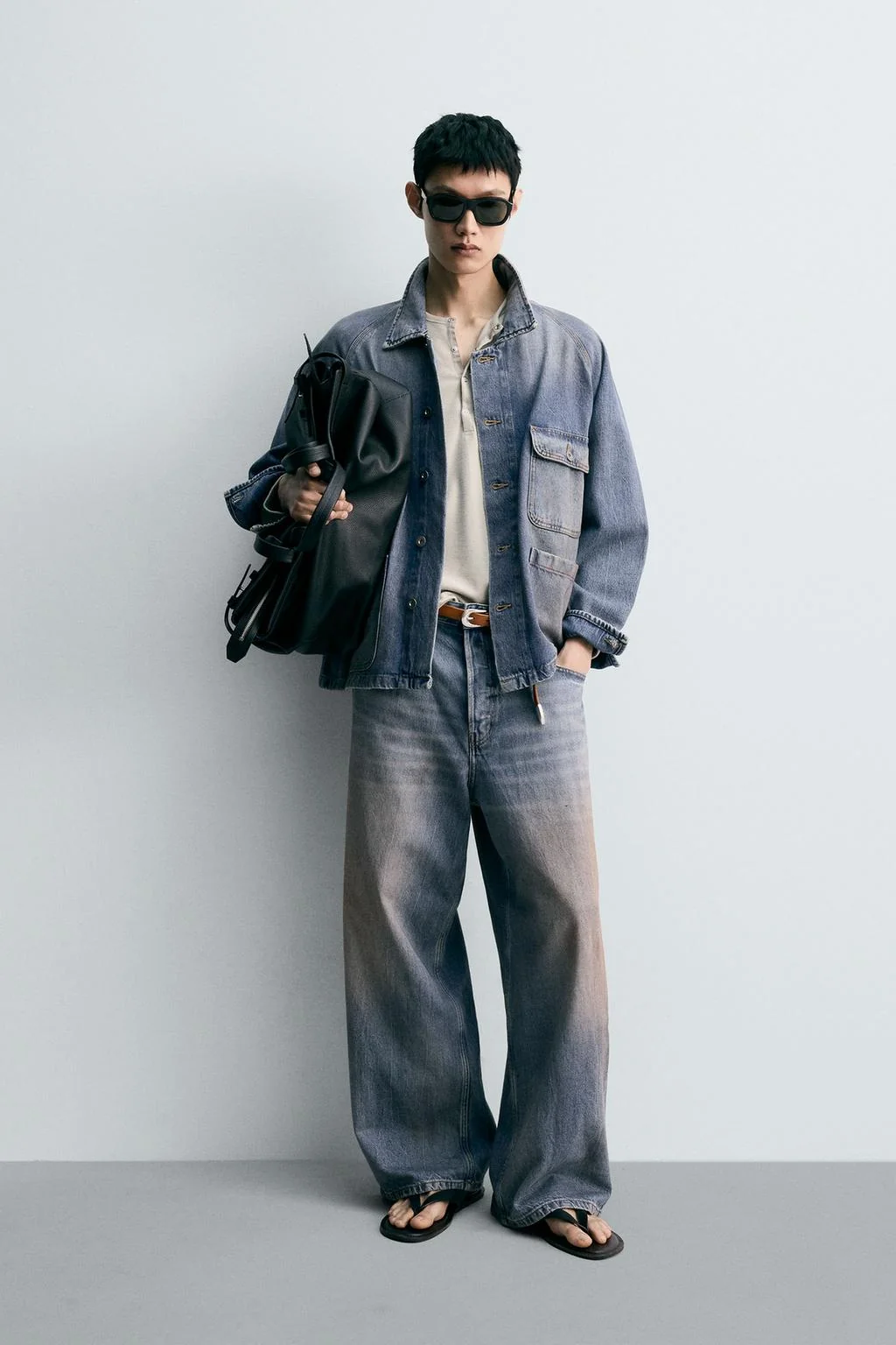 Vintage wash baggy fit jeans