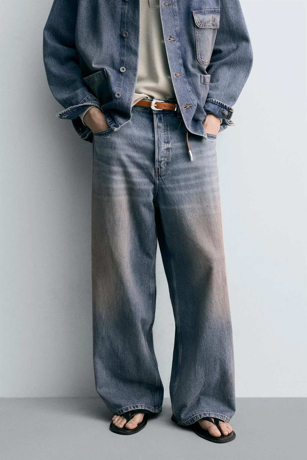 Vintage wash baggy fit jeans