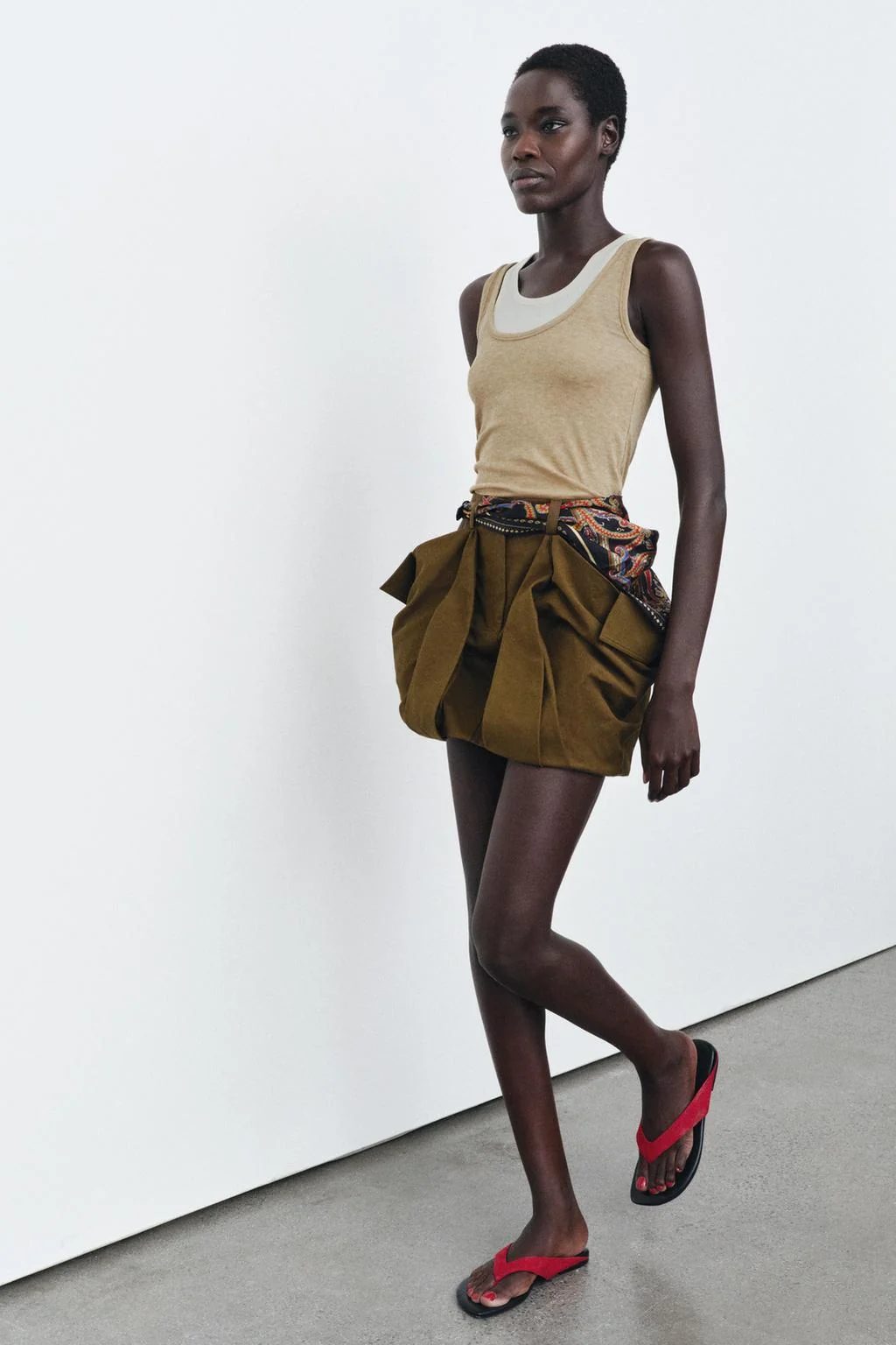 Двухслойный топ на бретелях