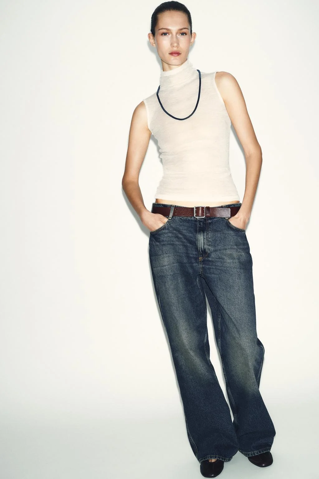 Шерстяной топ без рукавов