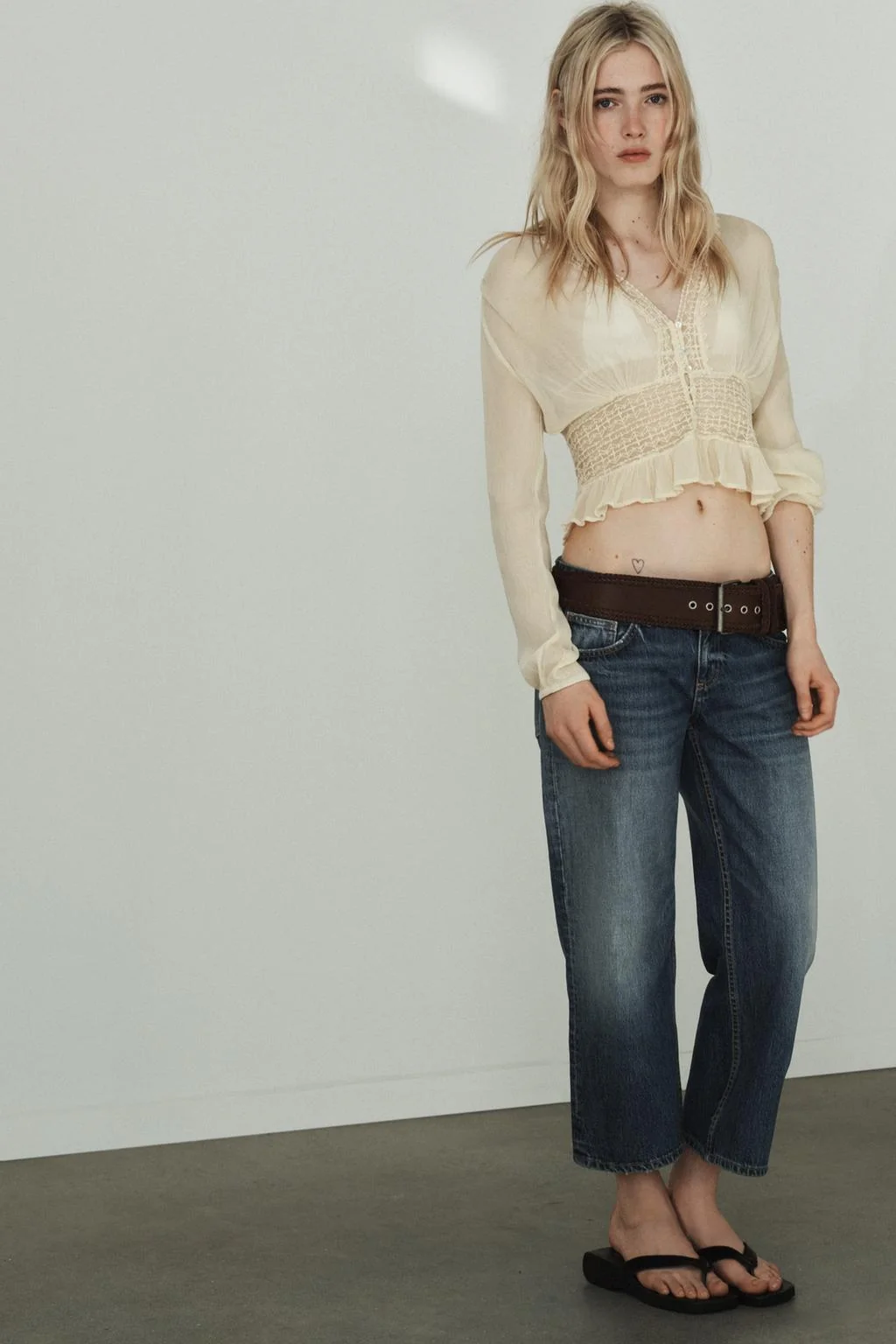 Рубашка из кружевного марлевого полотна