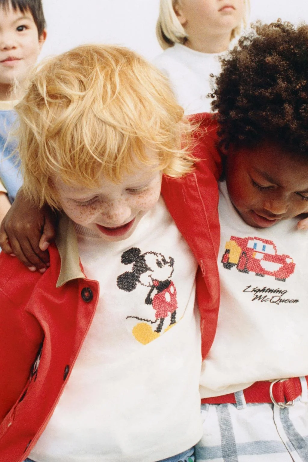 Футболка с вышивкой крестиком MICKEY MOUSE © DISNEY