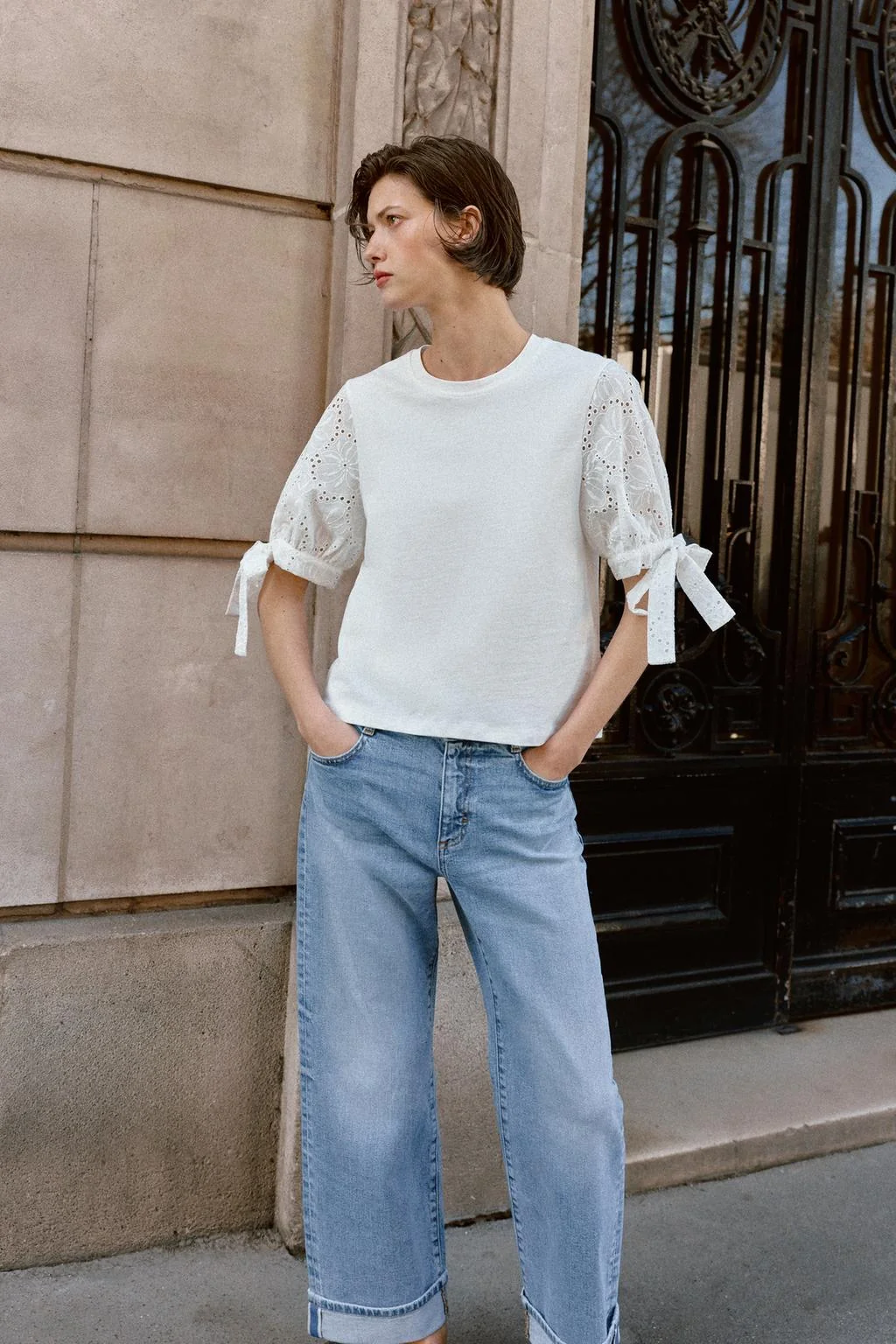 Вышитая футболка