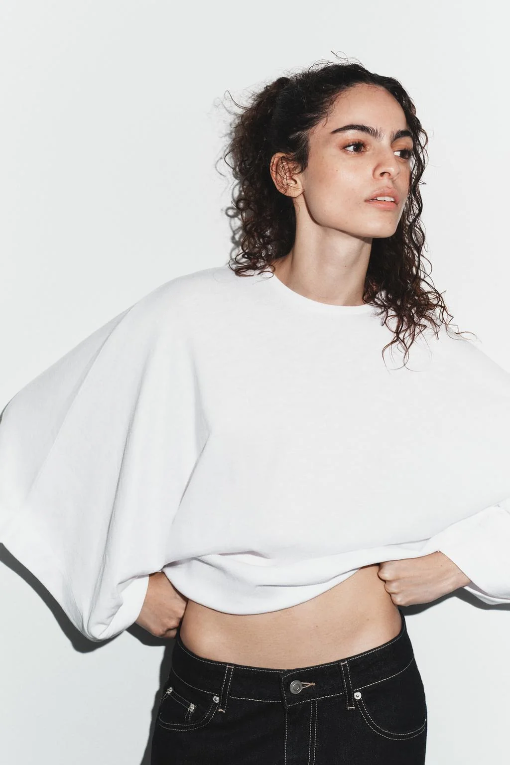 Свободная футболка из хлопка