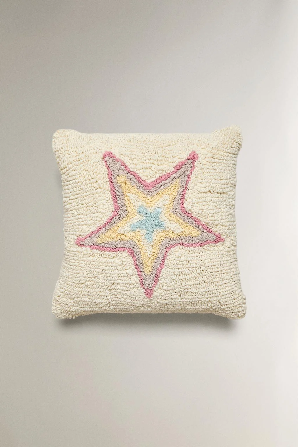 Детская наволочка со звездой — Площадки и кушания