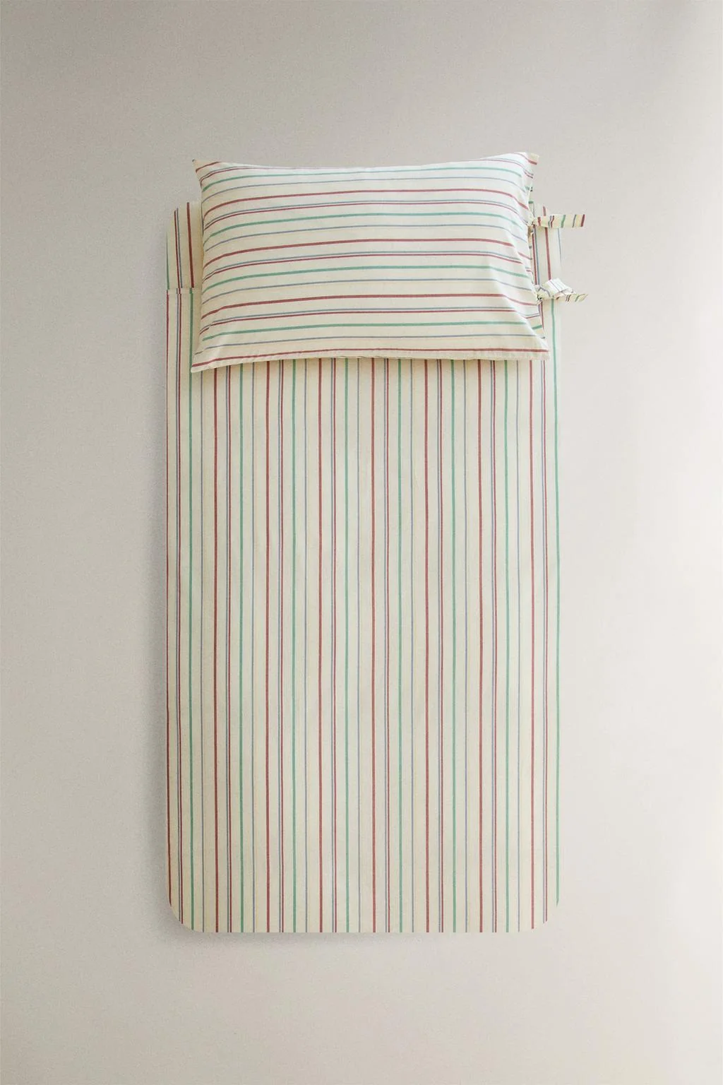Детское наволочное покрывало в разноцветную полоску
