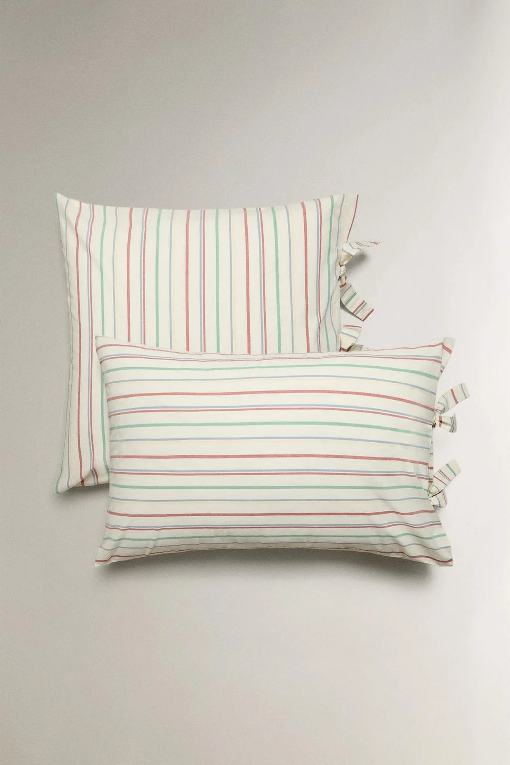 Детская наволочка в разноцветную полоску — Покрывала под подушки | подушки
