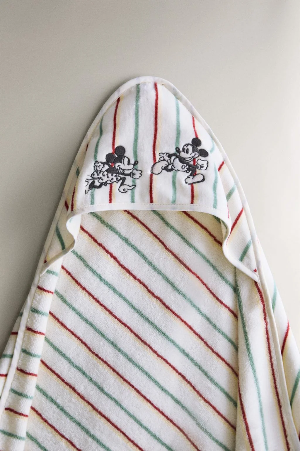 Велюровое полотенце с капюшоном Микки и Минни ©Дисней — Микки и Минни Дисней