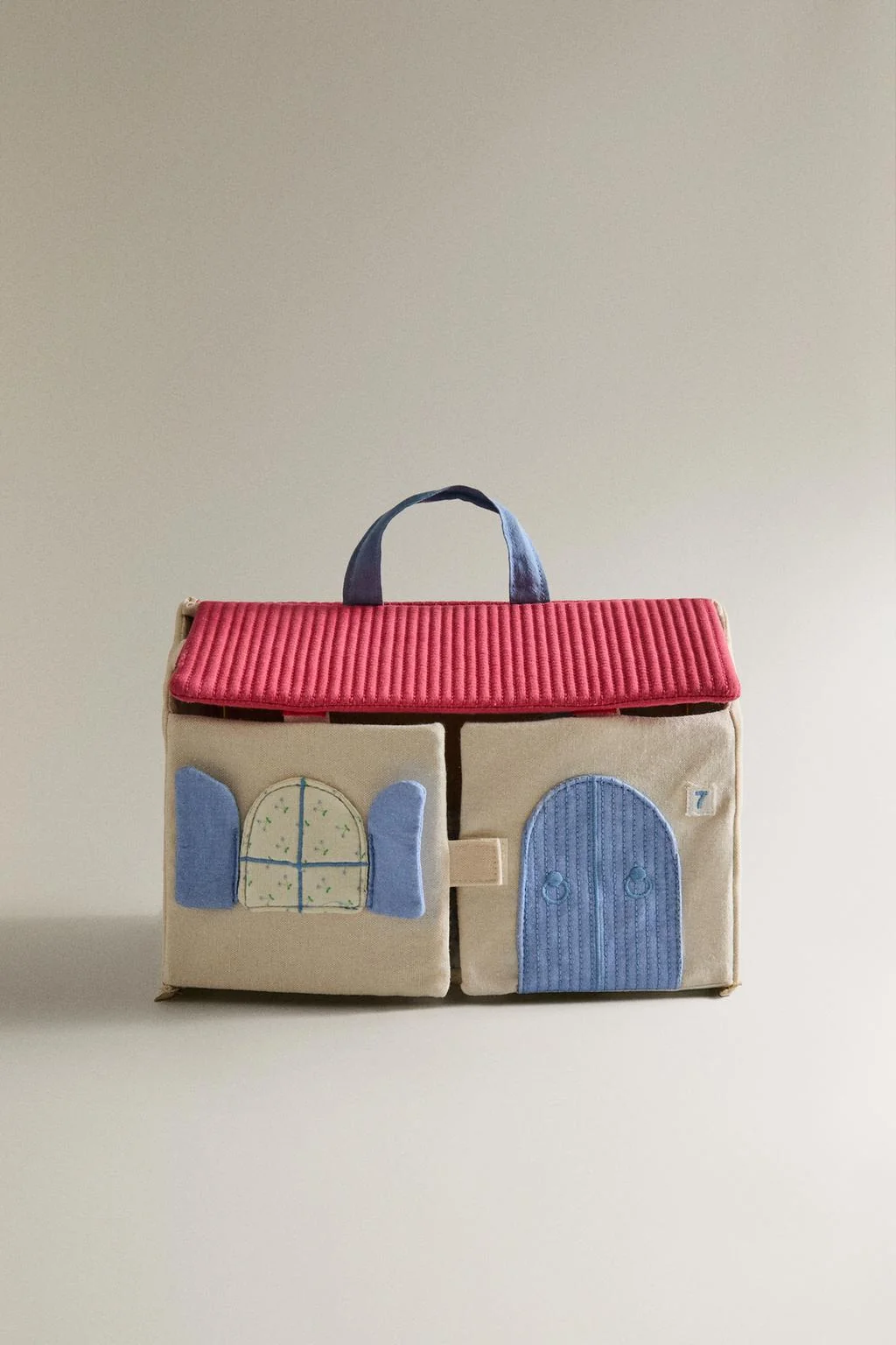KIDS’ TOY HOUSE
