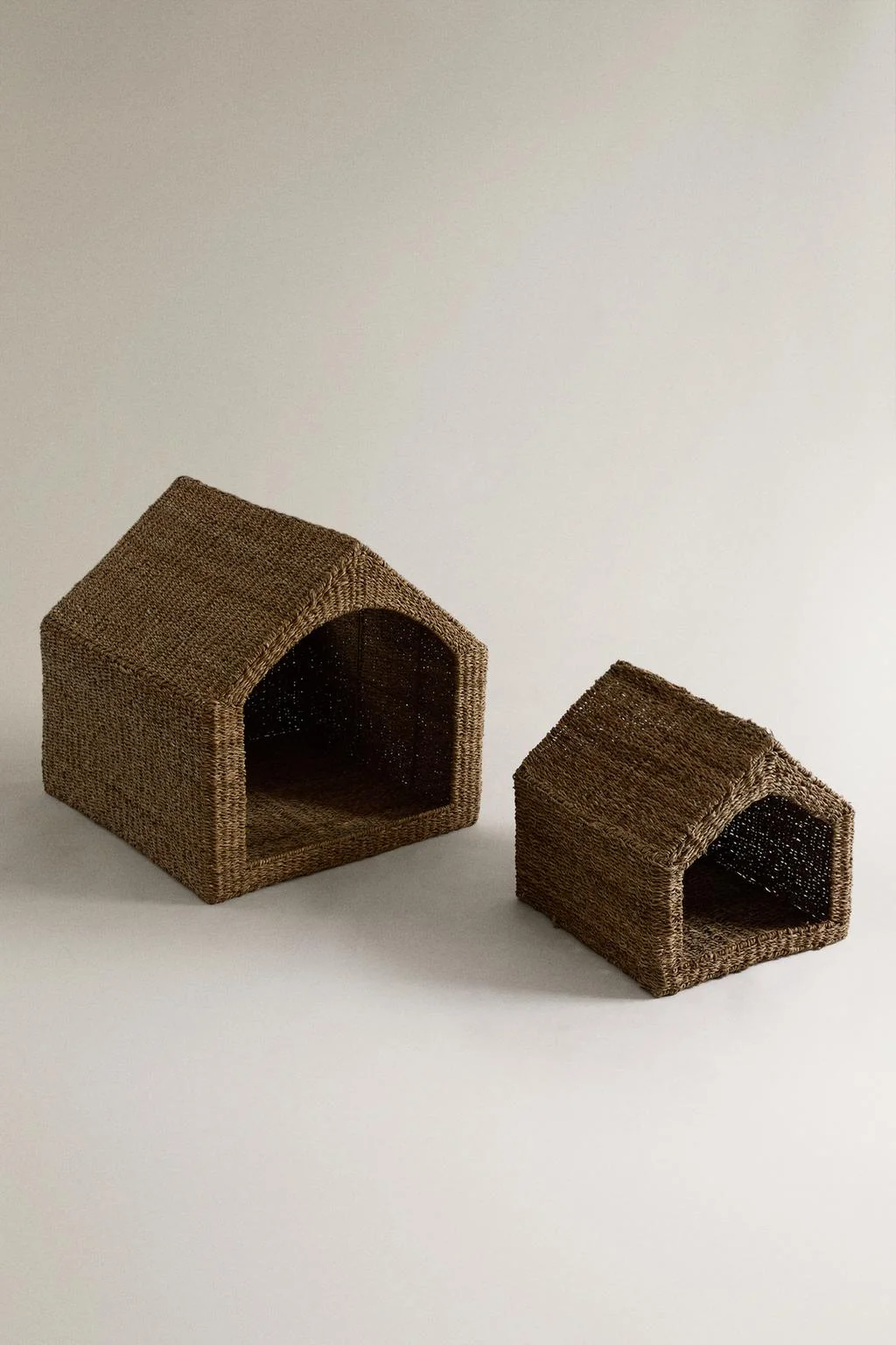 PET HOUSE