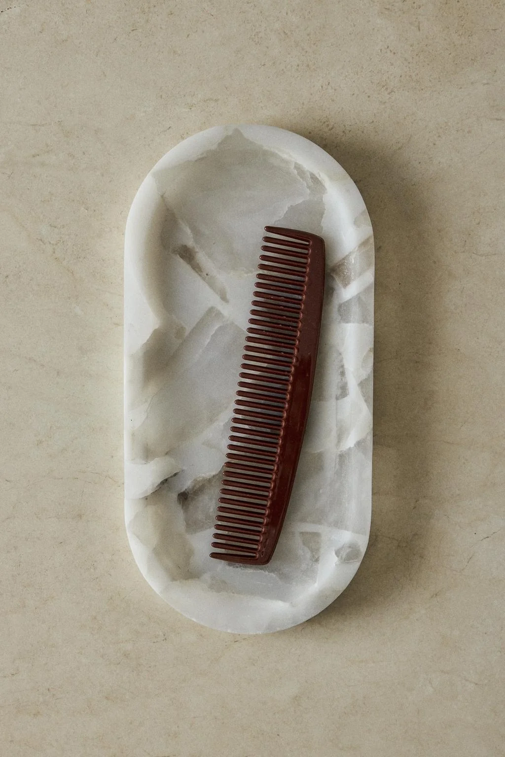 ALABASTER RESIN BATHROOM TRAY