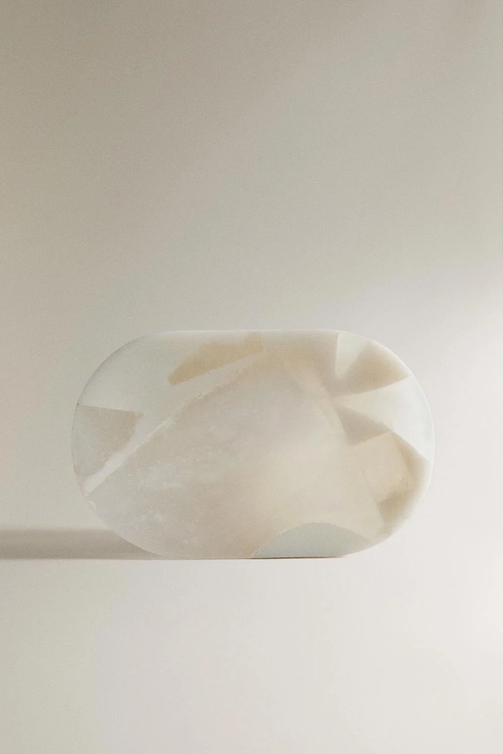 ALABASTER RESIN BATHROOM SOAP DISH