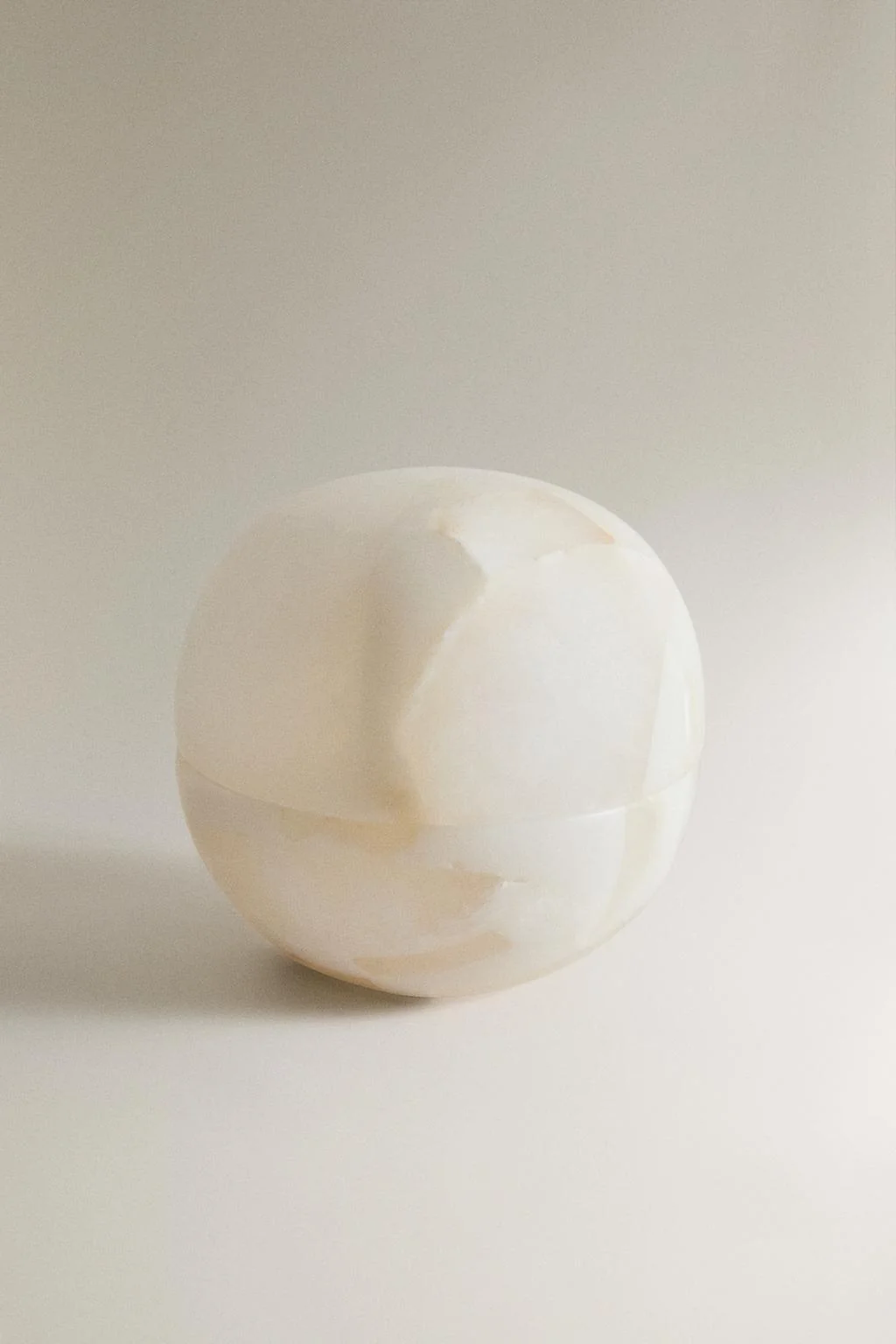 ALABASTER RESIN BATHROOM JAR