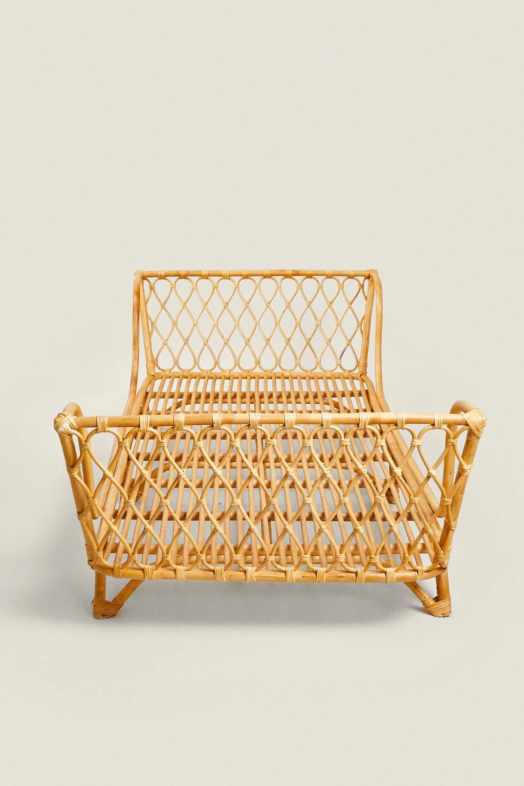 Плетёная кровать — Мебель