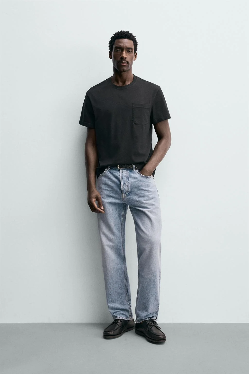 STRAIGHT-LEG JEANS