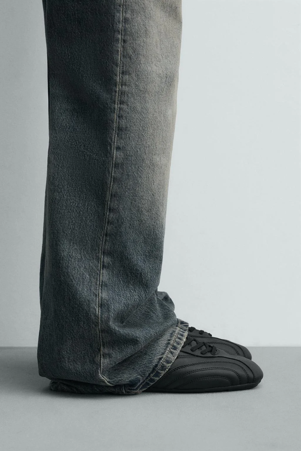 PADDED TRAINERS