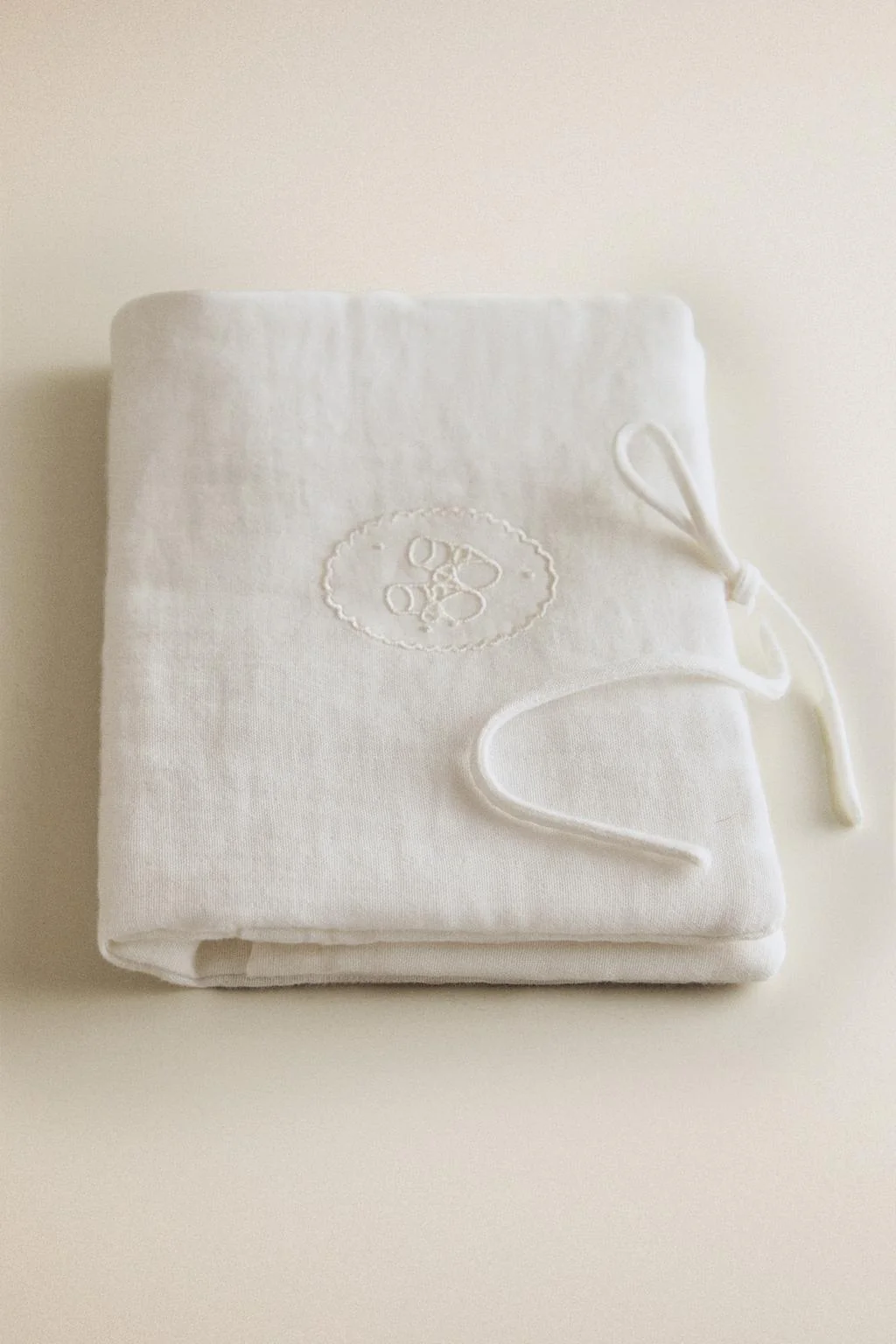 CHILDREN'S EMBROIDERED BOOTIES BAG