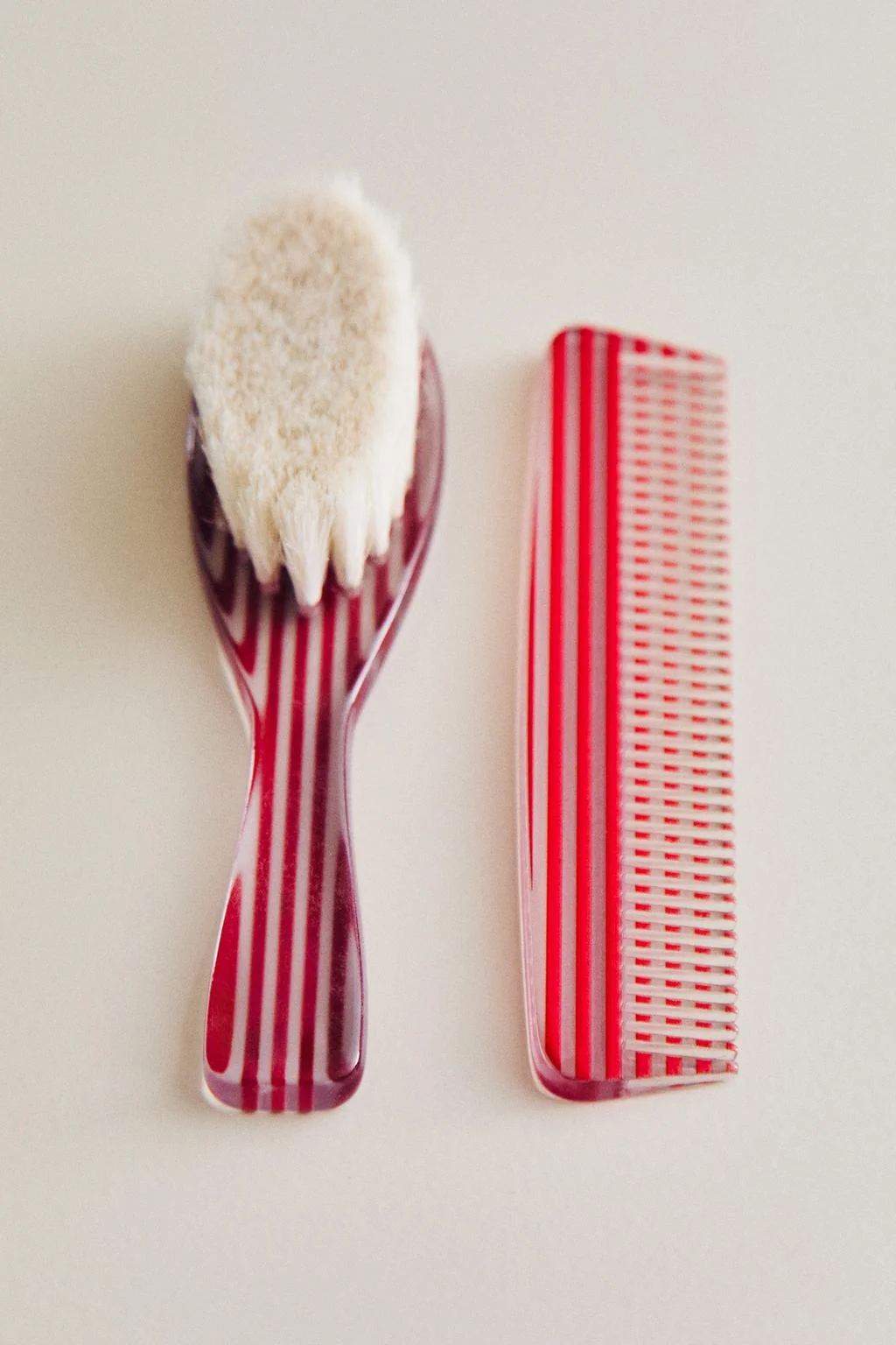 STRIPED BABY BRUSH AND COMB SET