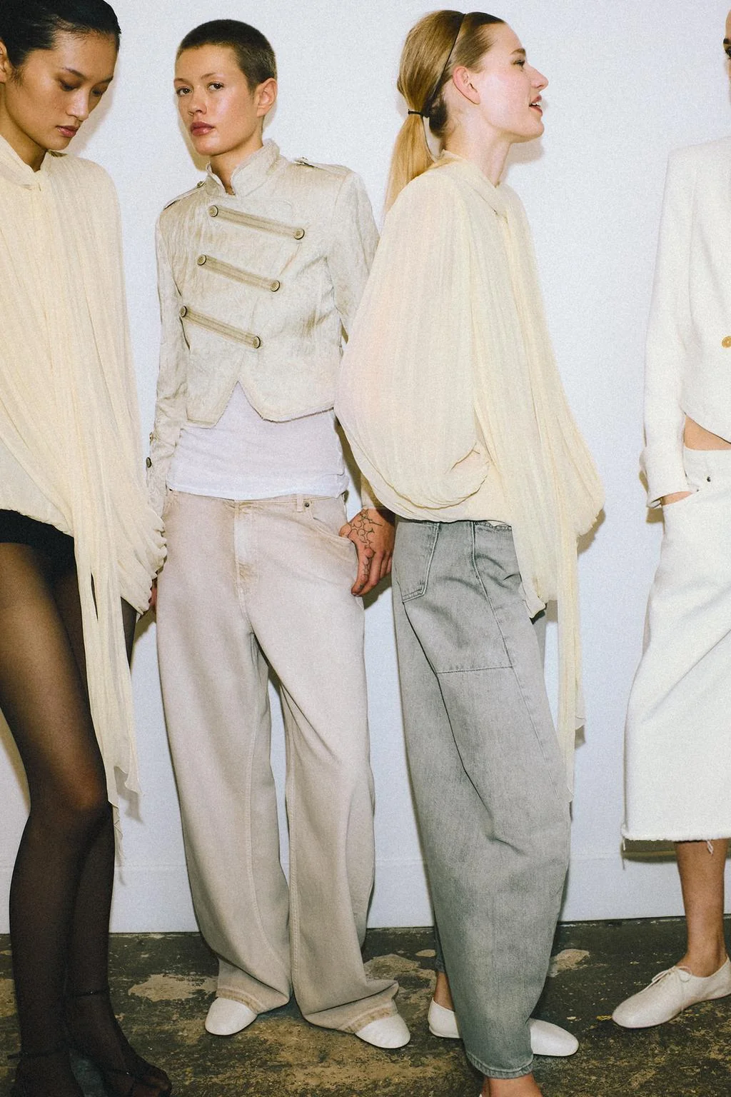 Джинсы с высокой талией и эффектом выцветания ZW COLLECTION