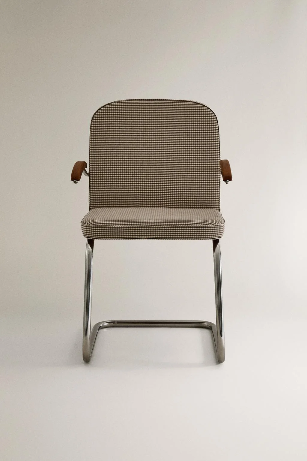 Винтажный хромированный стул — Столы