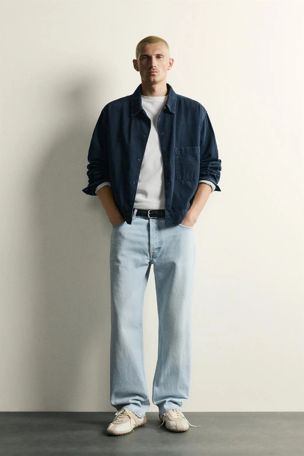 STRAIGHT ANKLE-FIT JEANS