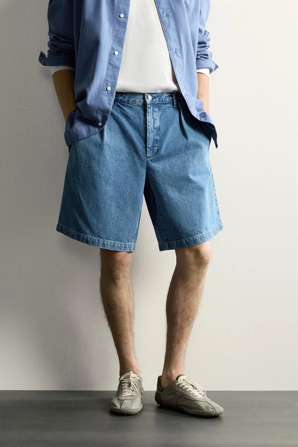 RELAXED FIT DENIM CHINO BERMUDA SHORTS WITH PLEATS