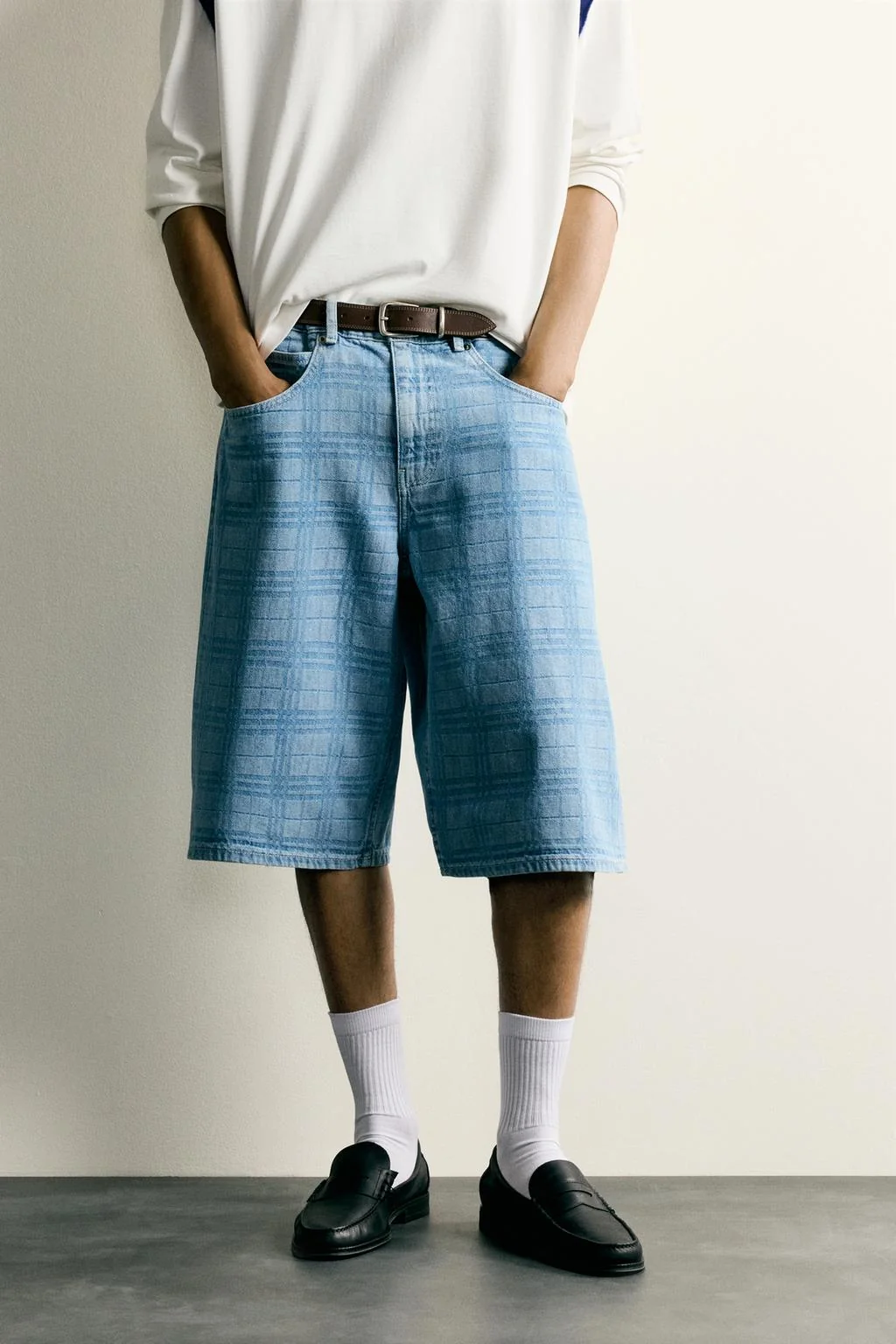 PRINTED WASHED DENIM JORTS