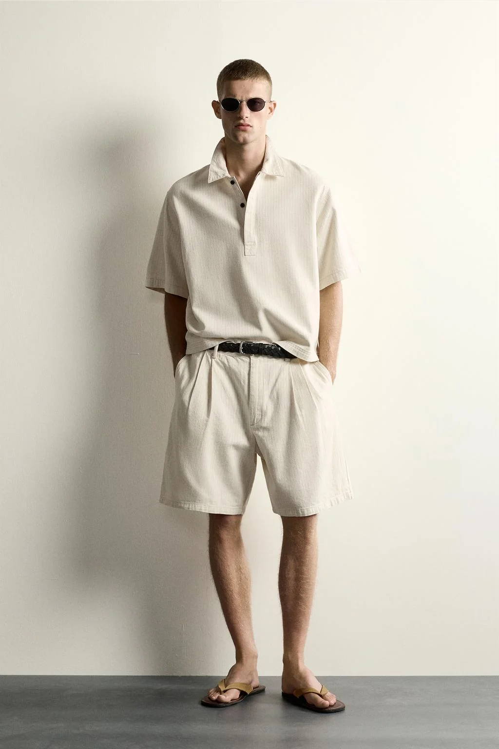 STRIPED PLEATED WIDE-LEG BERMUDA SHORTS