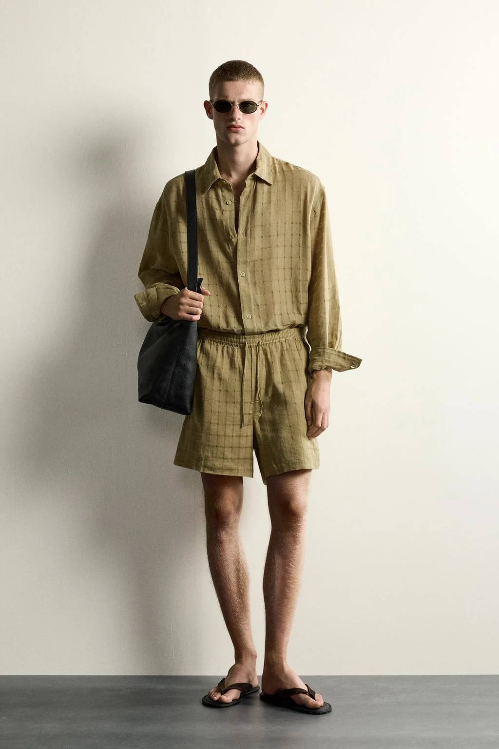 CHECK JACQUARD LINEN/COTTON BERMUDA SHORTS