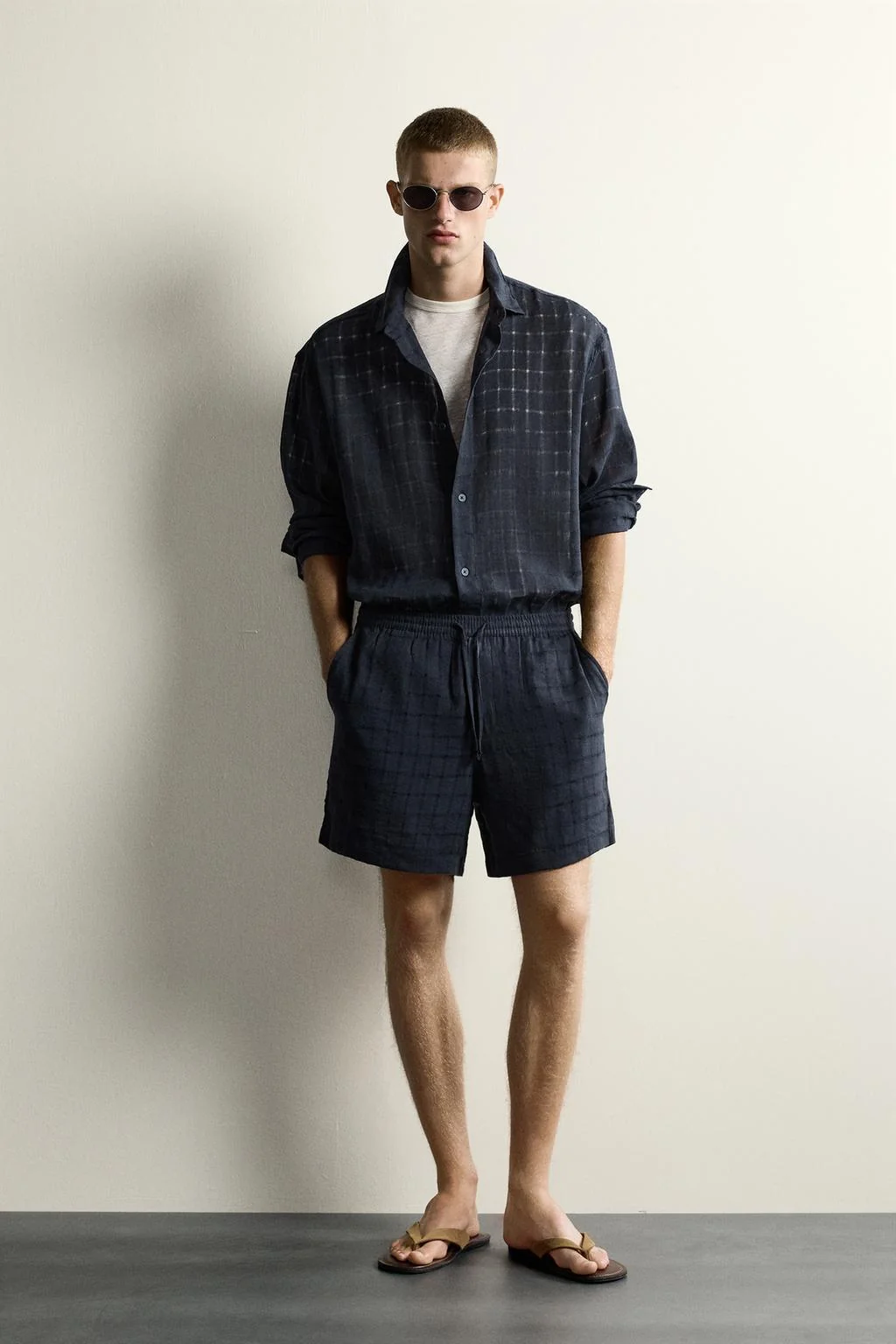 CHECK JACQUARD LINEN/COTTON BERMUDA SHORTS