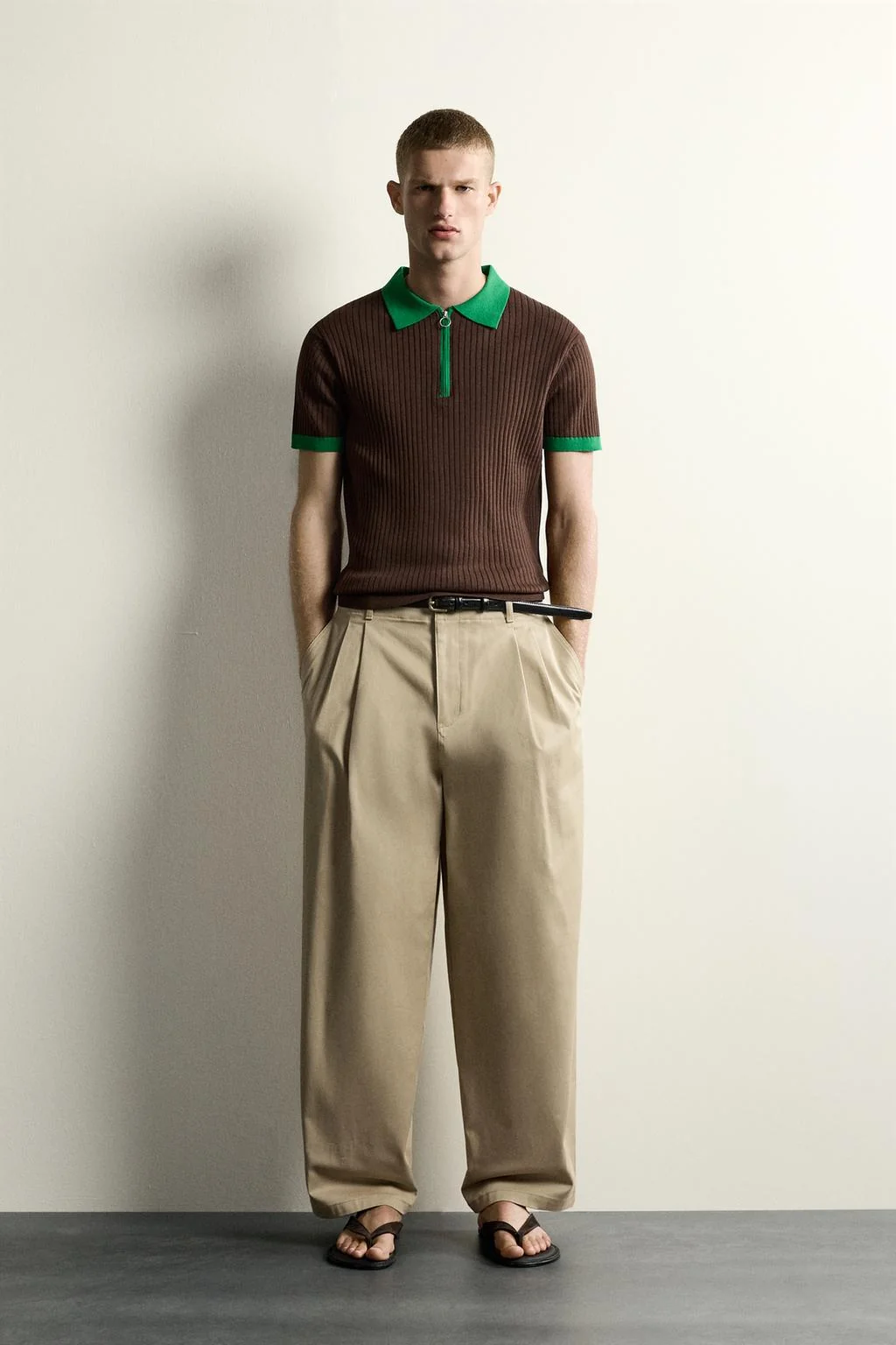 COLOUR BLOCK KNITTED ZIP-UP POLO SHIRT