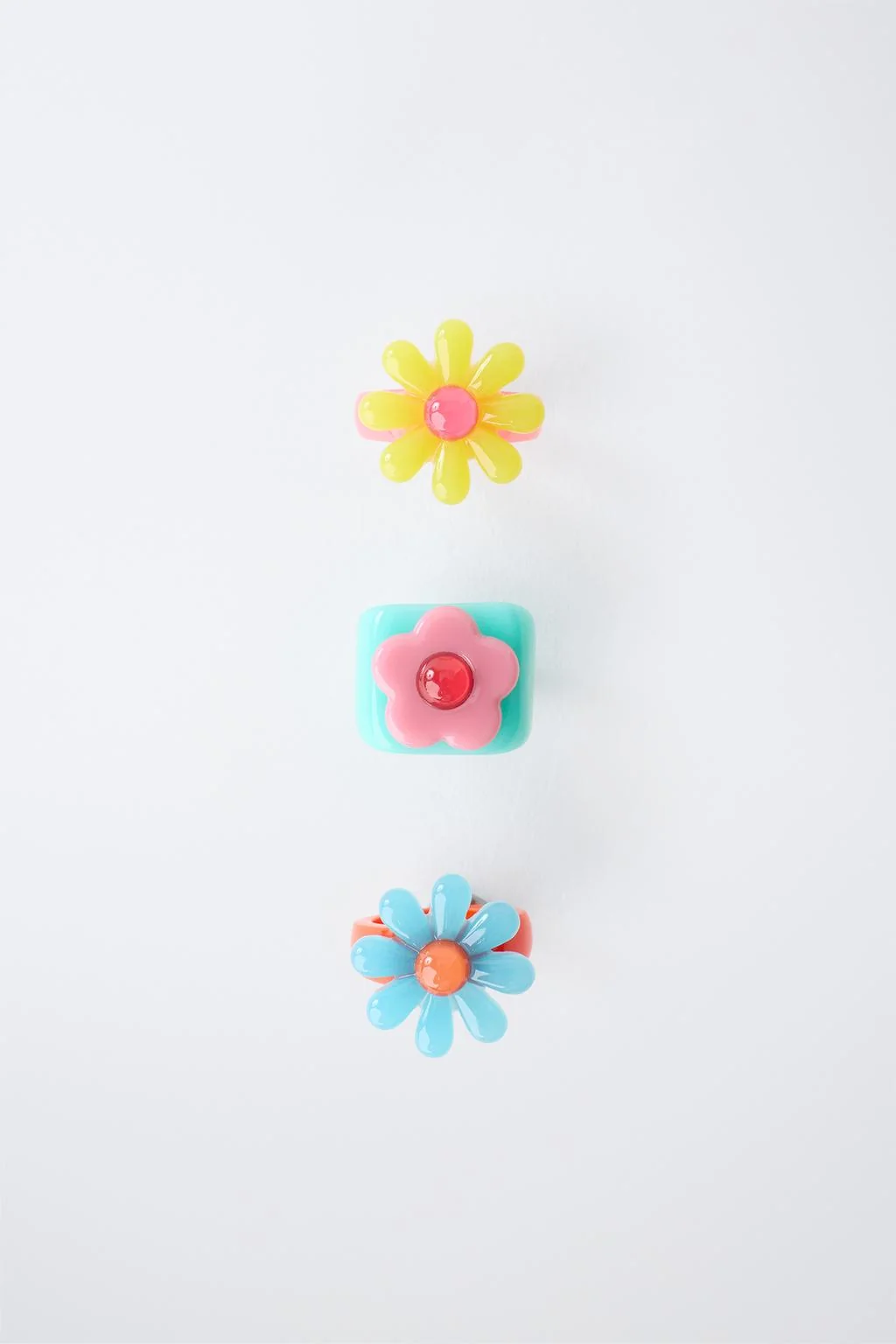 THREE-PACK FLOWER RINGS