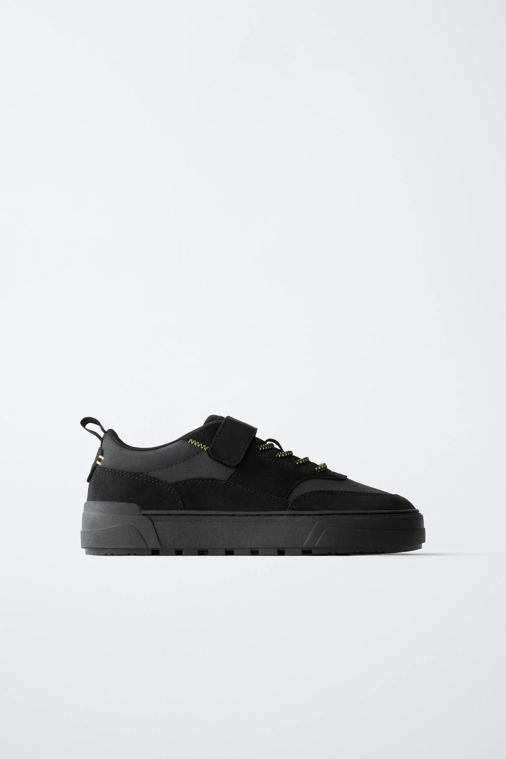 CHUNKY SNEAKERS