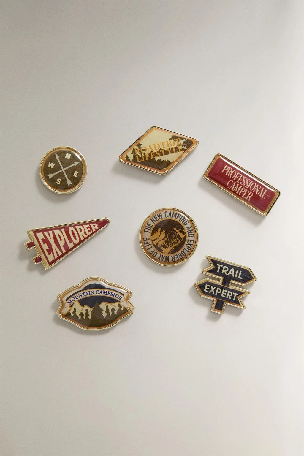 PACK OF ADVENTURE PINS (PACK OF 7)