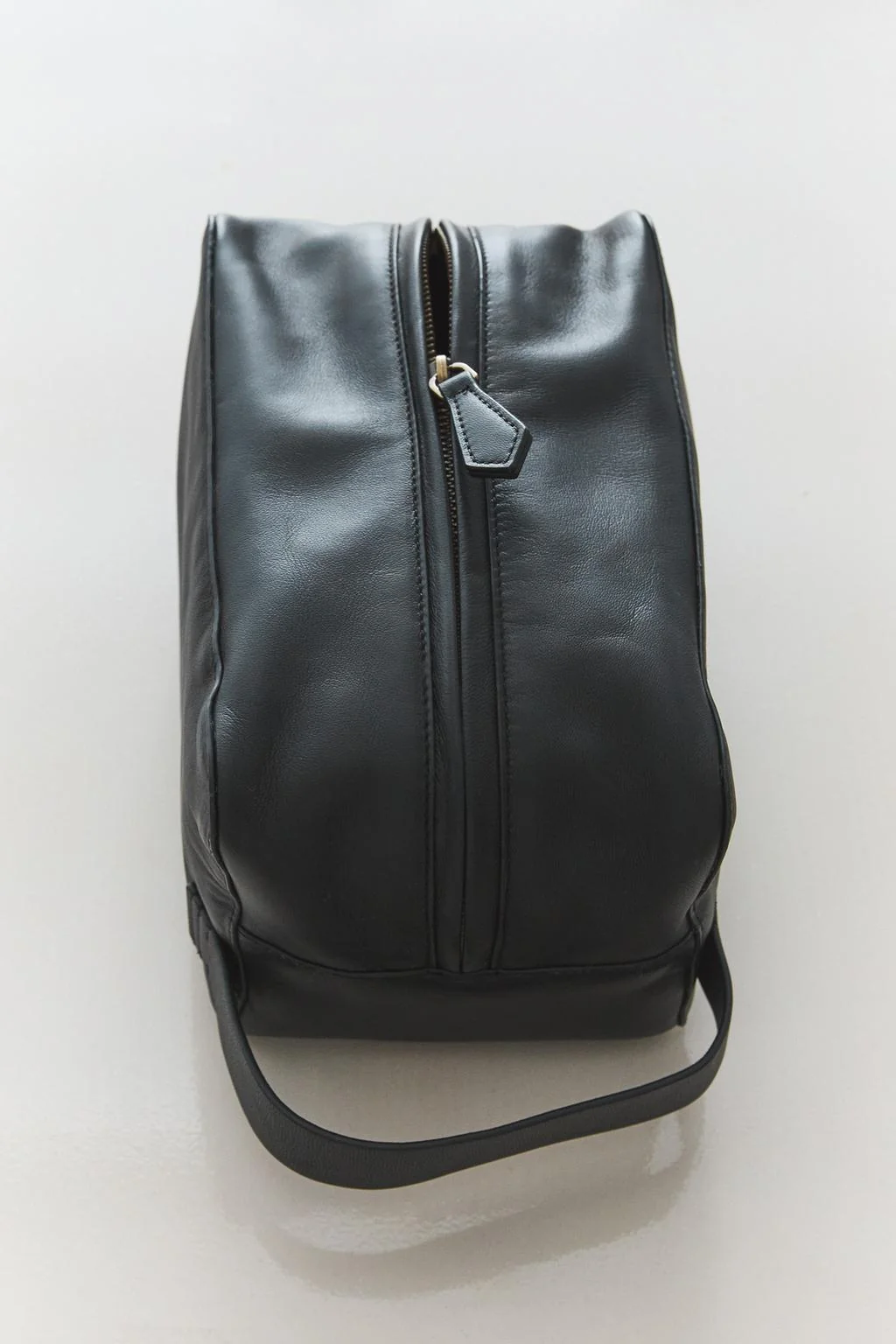 LEATHER WASH BAG