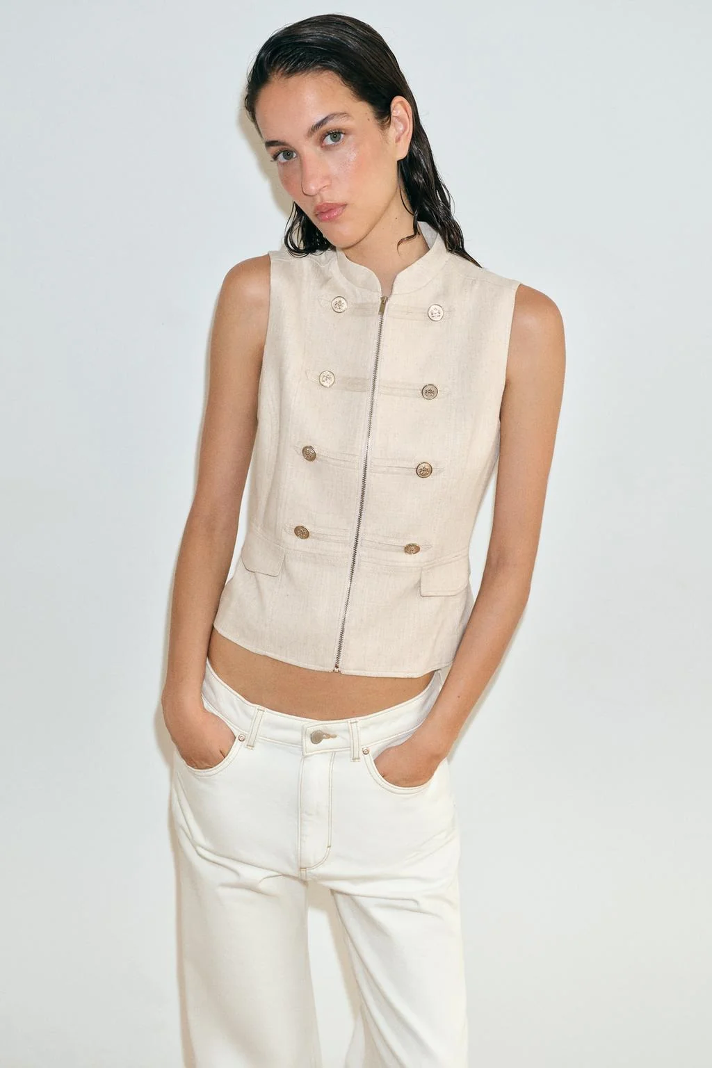 WAISTCOAT WITH FROG FASTENING