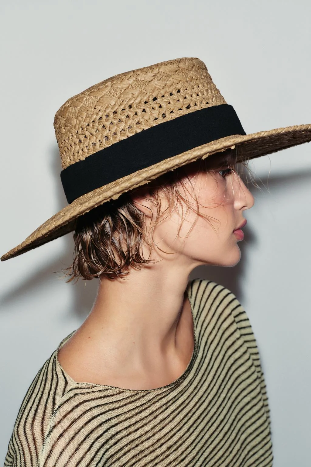 WOVEN HAT WITH CONTRAST BAND
