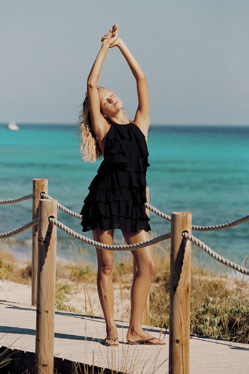 HALTER MINI DRESS WITH RUFFLES