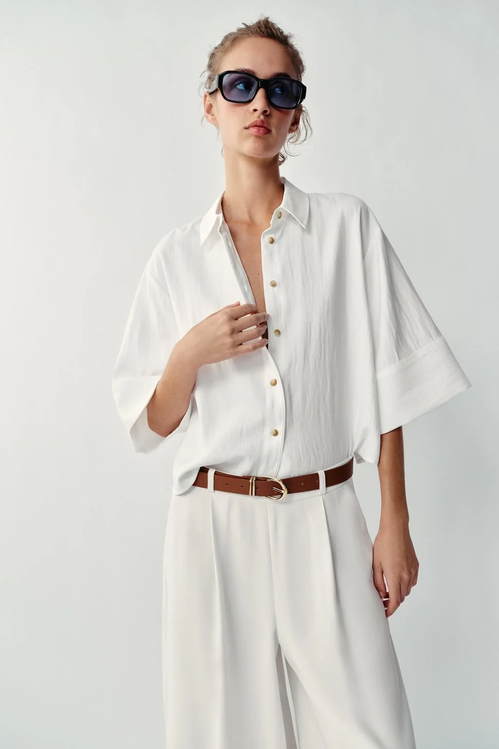 LONG BELTED BERMUDA SHORTS