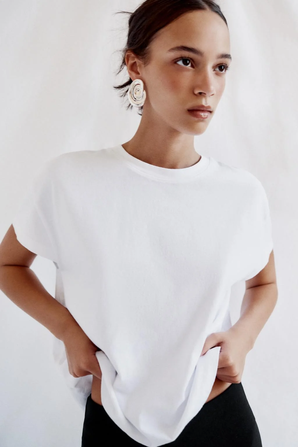 SHORT SLEEVE T-SHIRT
