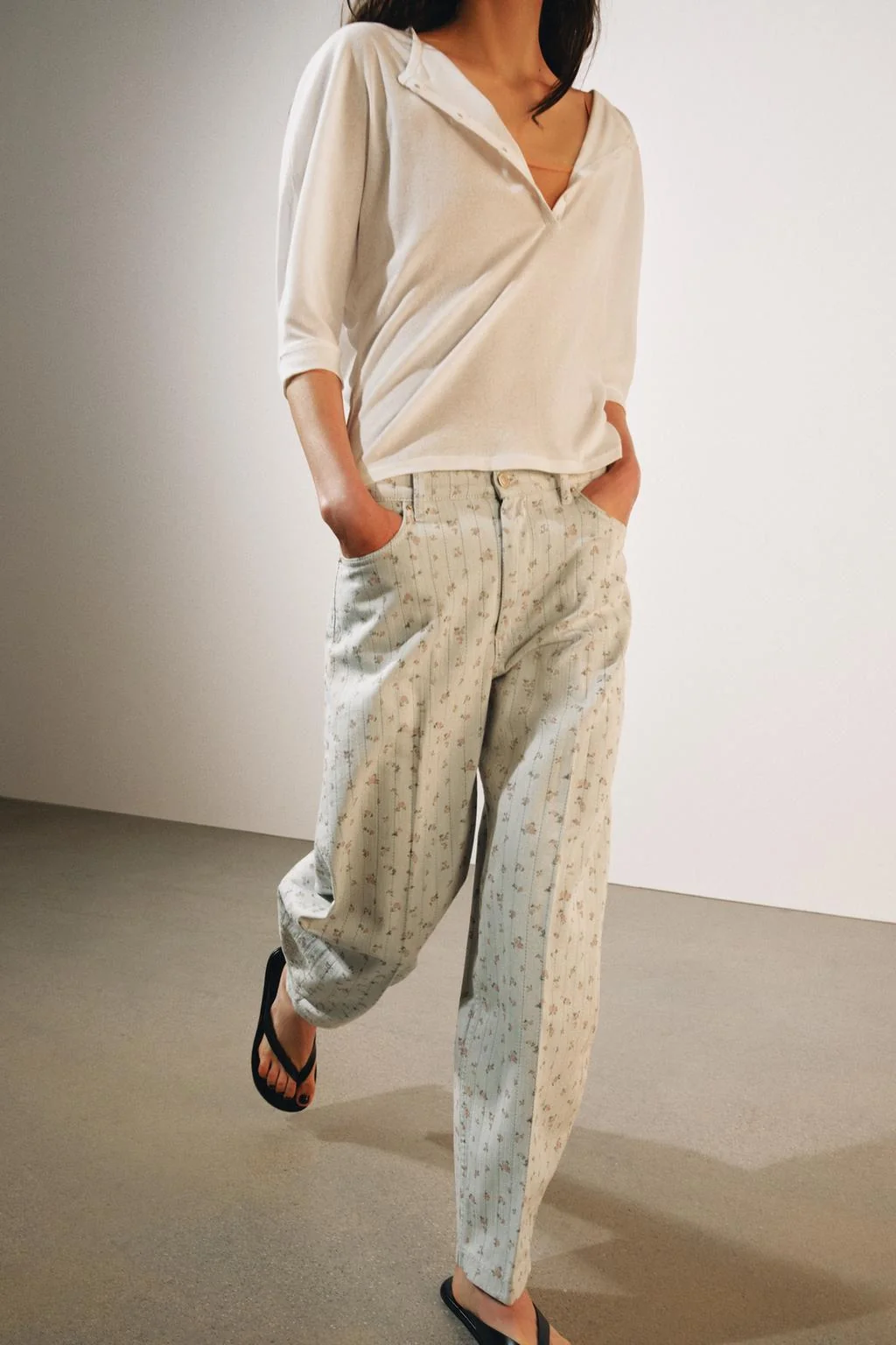 ZW COLLECTION HIGH-WAIST TAPERED FLORAL JEANS