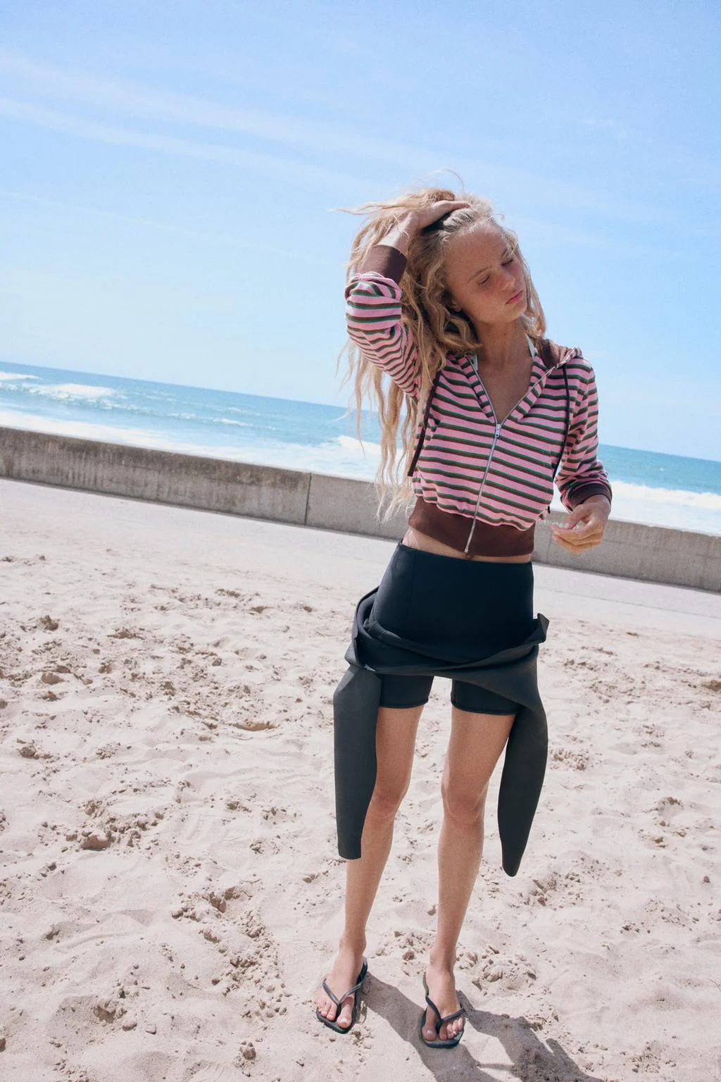 STRIPED ZIP-UP HOODIE