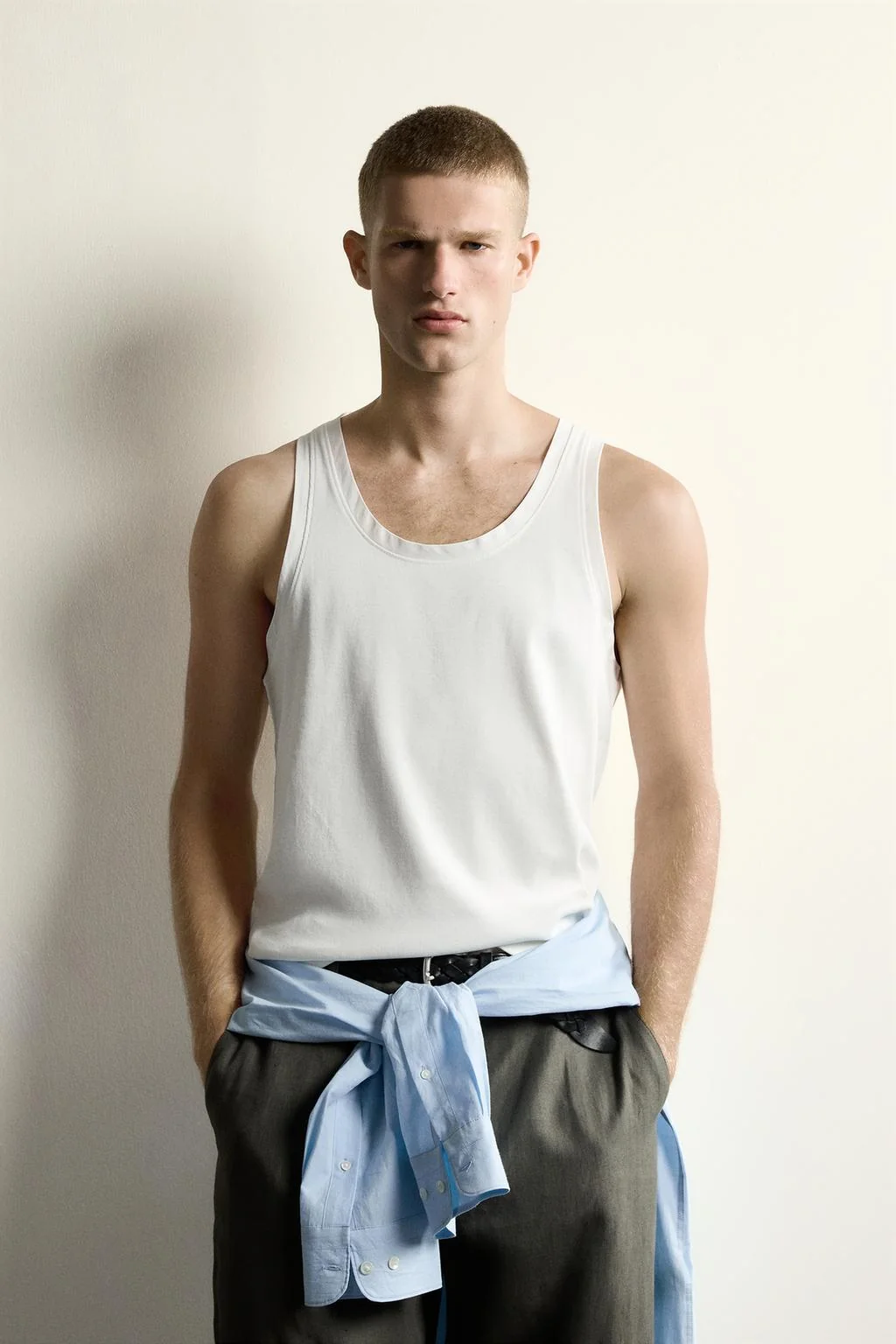 CONTRAST TRIM RIBBED TANK TOP